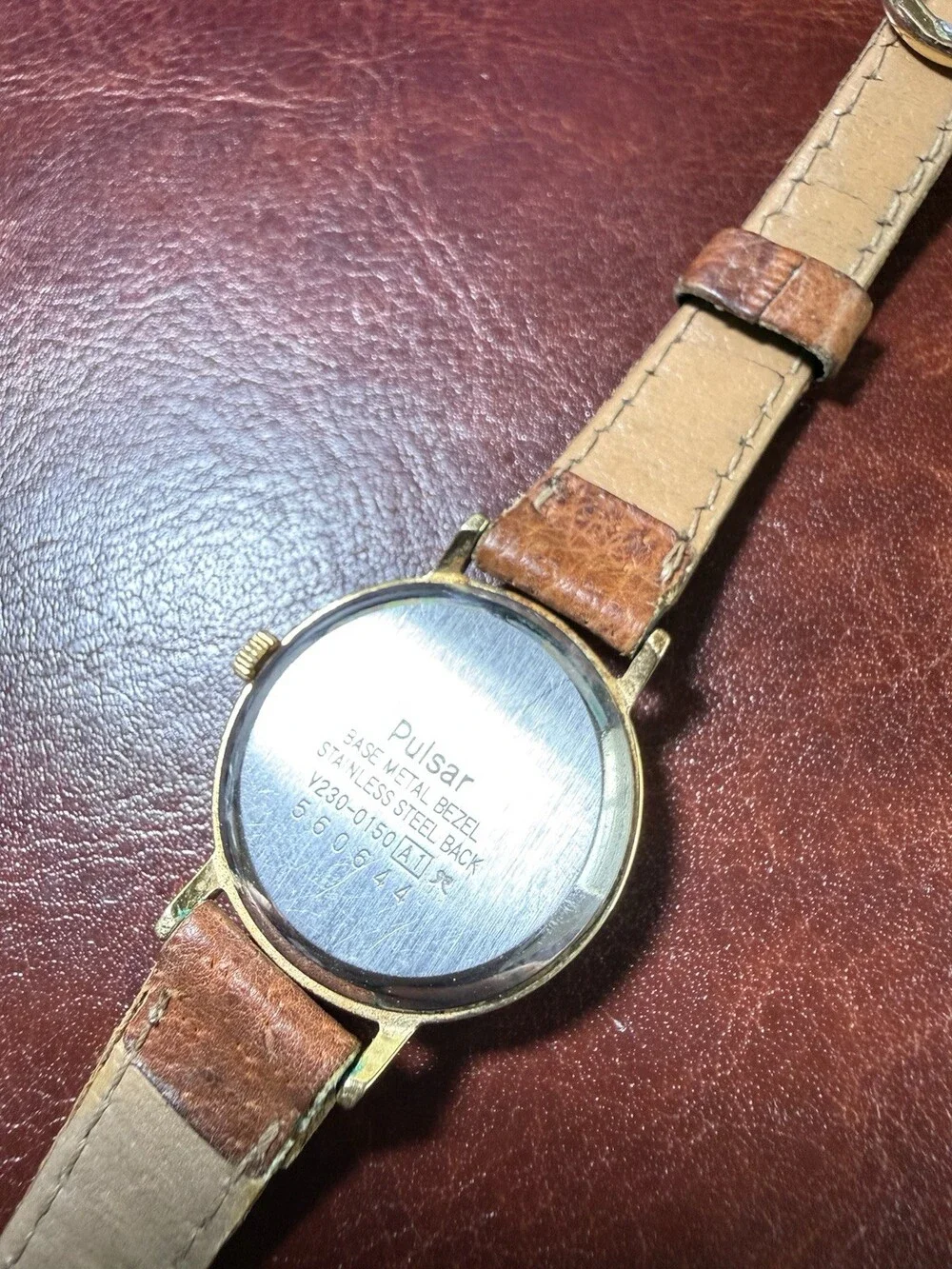 Vintage Pulsar Quartz Gold Tone Watch Brown Leather Band V230-0150 Japan Dial